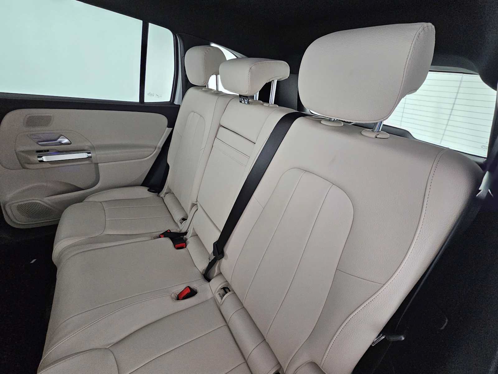 New 2026 Mercedes-Benz GLB 250 image 17