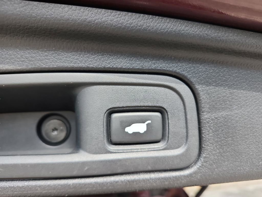 Used 2017 Honda Pilot Touring image 33