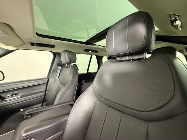 New 2025 Land Rover Range Rover SE image 10