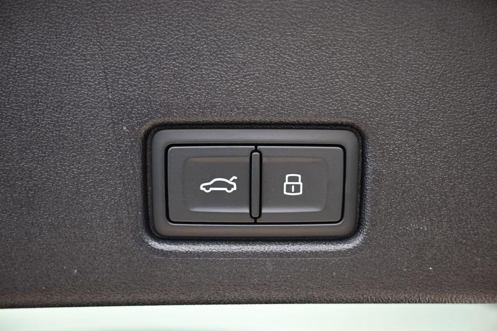 Used 2024 Audi Q4 e-tron Premium w/ Convenience Package AWD/4WD image 17