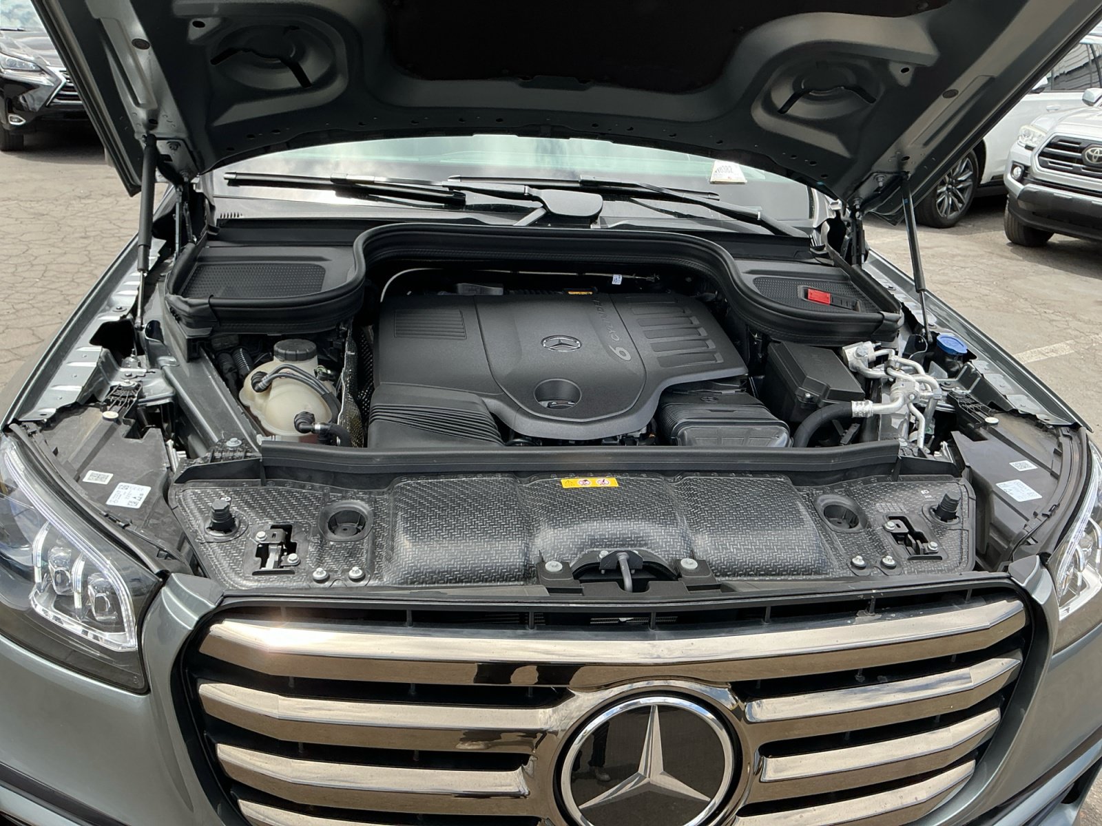 Used 2025 Mercedes-Benz GLS 450 4MATIC image 21