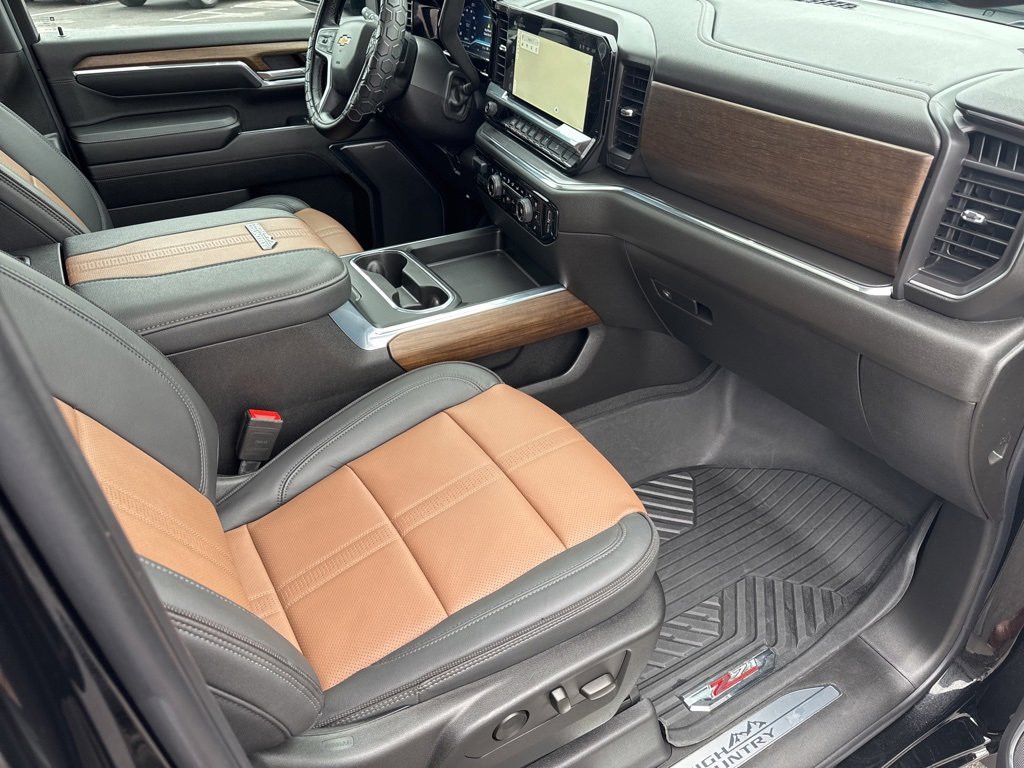 Used 2024 Chevrolet Silverado 2500 High Country w/ High Country Premium Package image 31