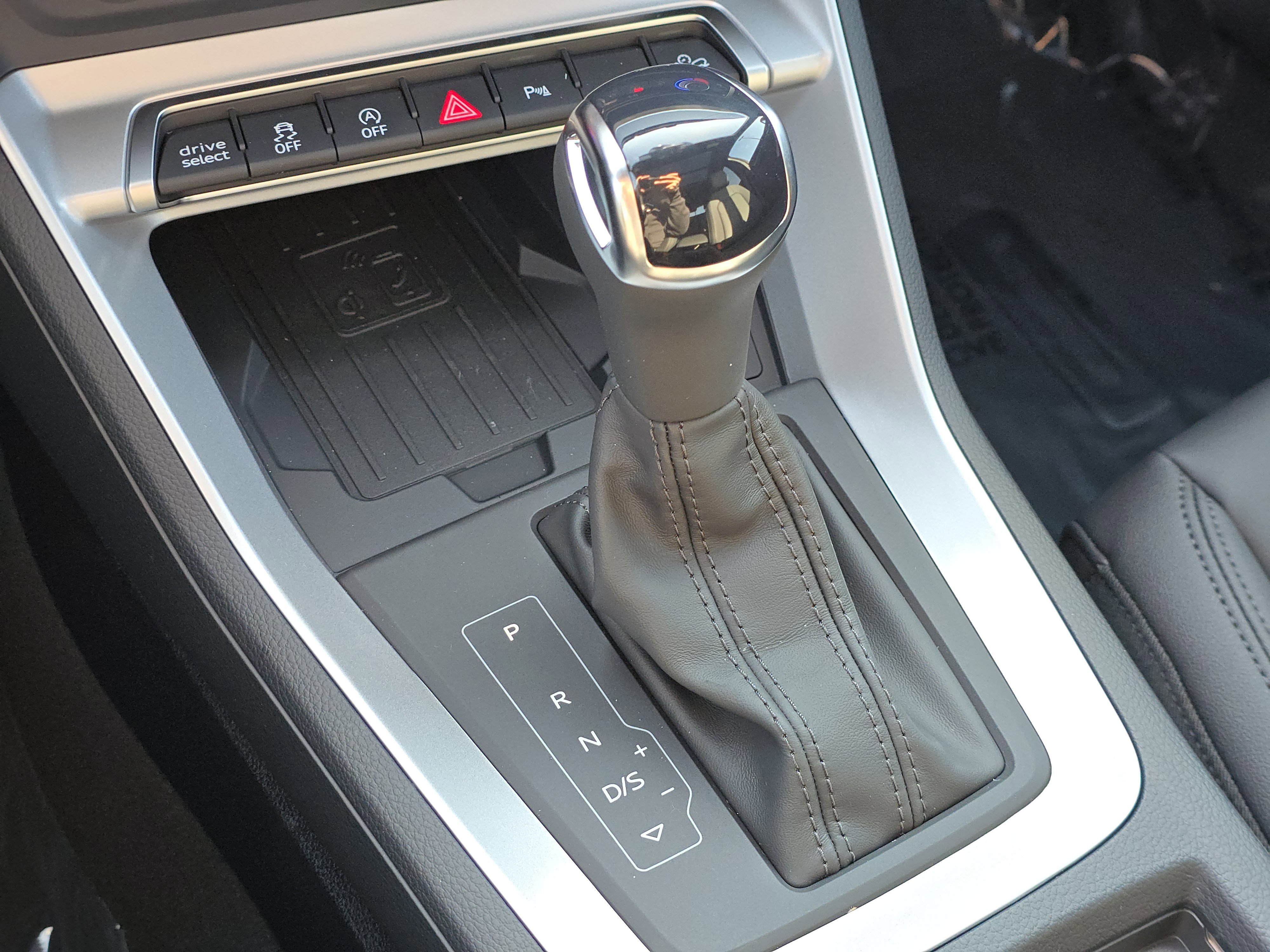 New 2025 Audi Q3 2.0T Premium image 24