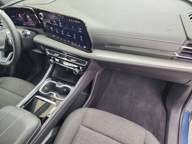 Used 2024 Chevrolet Traverse LS FWD image 28
