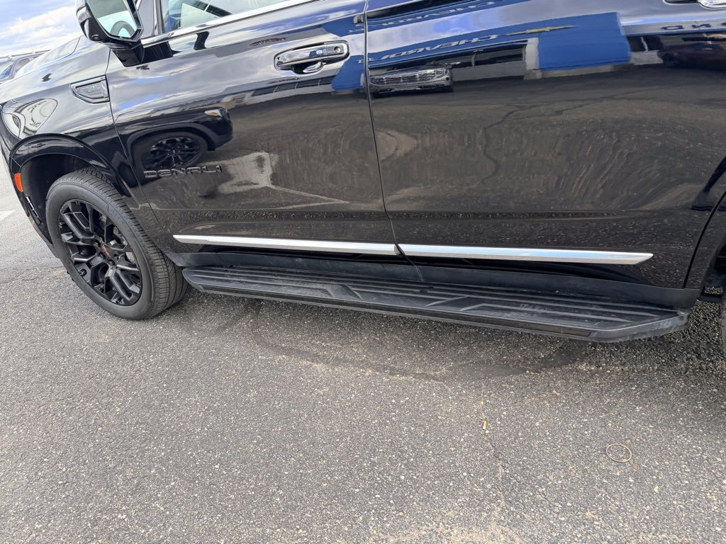 Used 2023 GMC Yukon Denali image 10