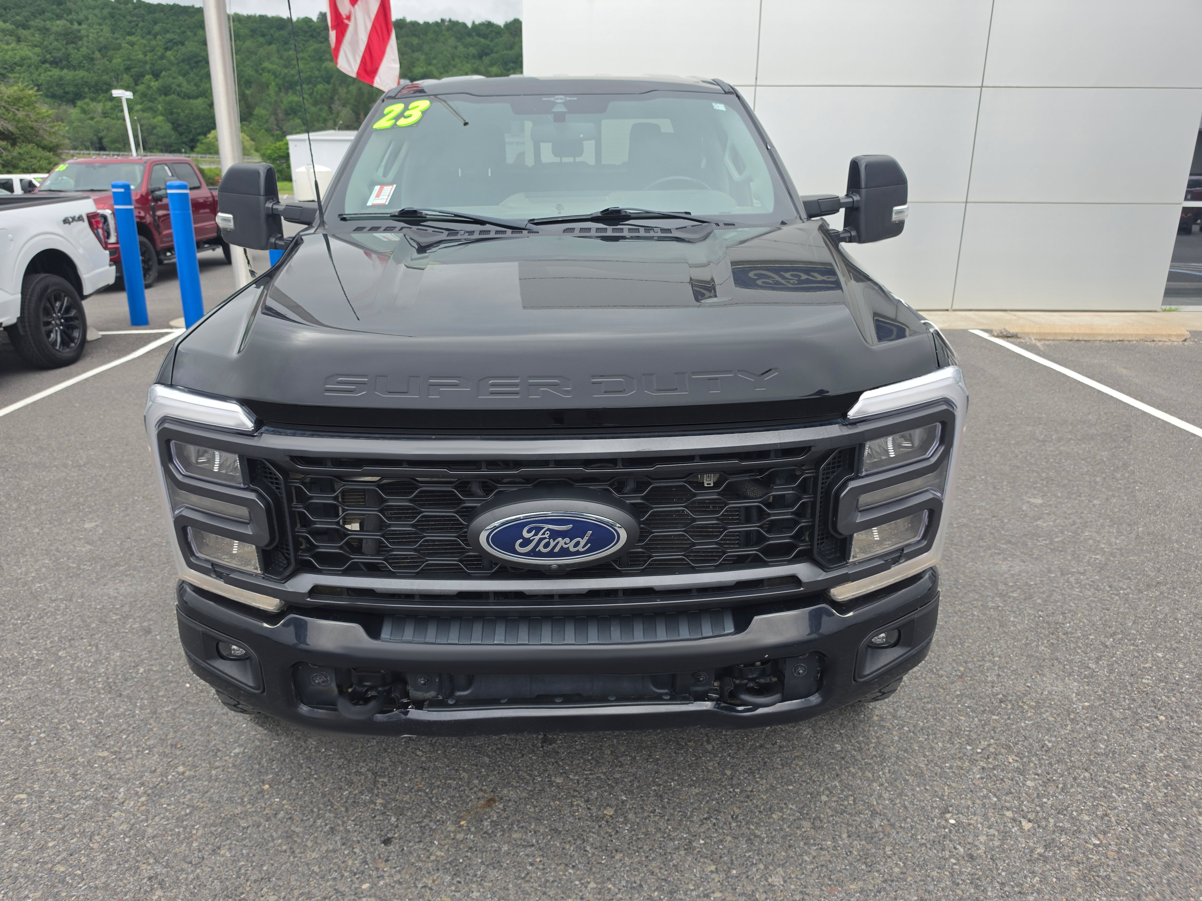 Used 2023 Ford F350 Lariat w/ Tremor Off-Road Package AWD/4WD image 8