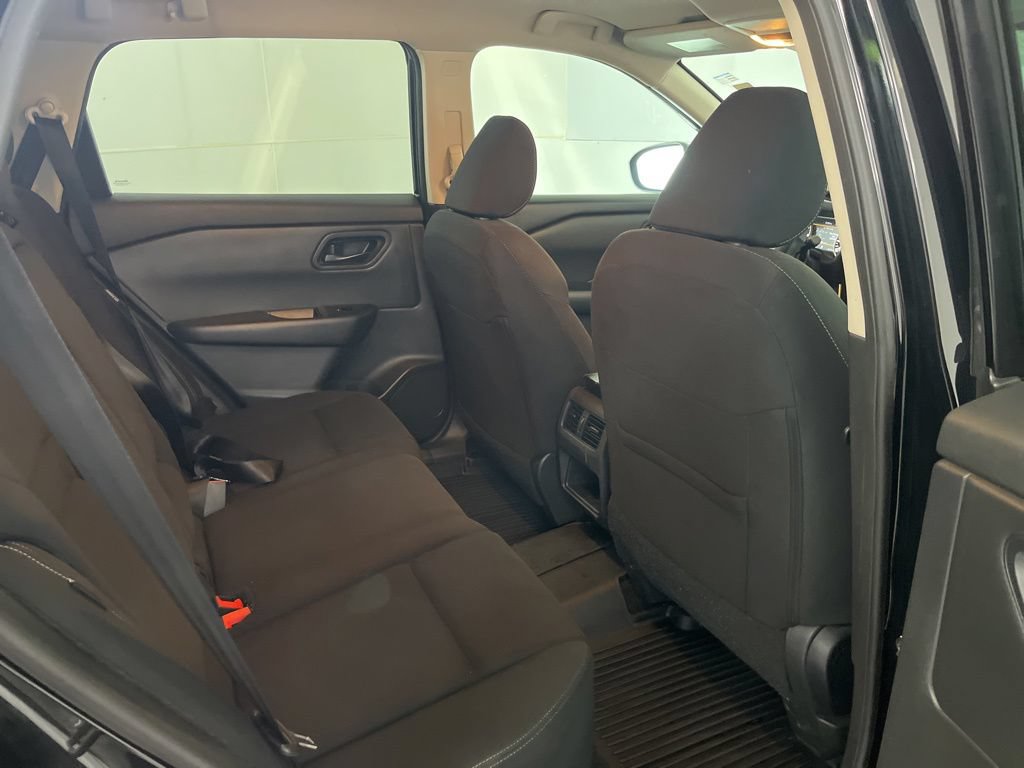 Used 2024 Nissan Rogue S AWD/4WD image 23