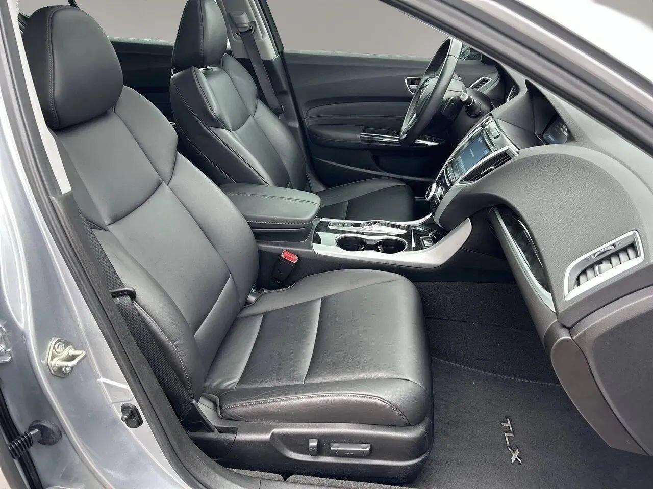 Used 2020 Acura TLX V6 SH-AWD image 18