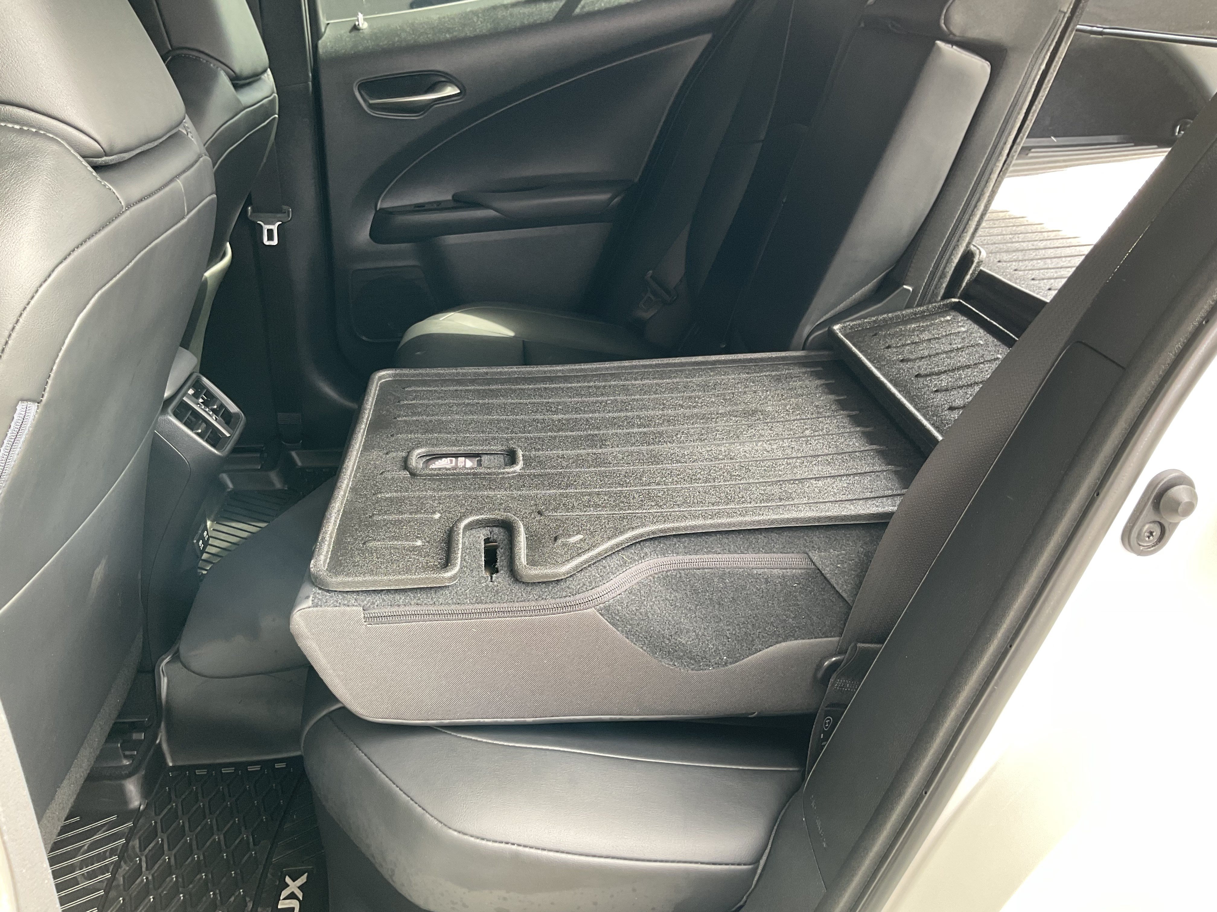 Used 2020 Lexus UX 250h w/ Luxury Package AWD/4WD image 38