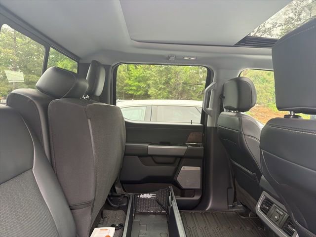 Used 2024 Ford F350 Lariat w/ Lariat Ultimate Package AWD/4WD image 15