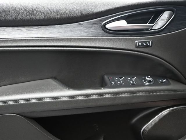 Used 2023 Alfa Romeo Stelvio Sprint AWD/4WD image 7