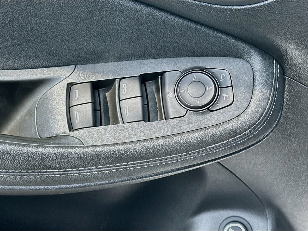 Used 2022 Buick Encore GX Select w/ Experience Buick Package FWD image 17