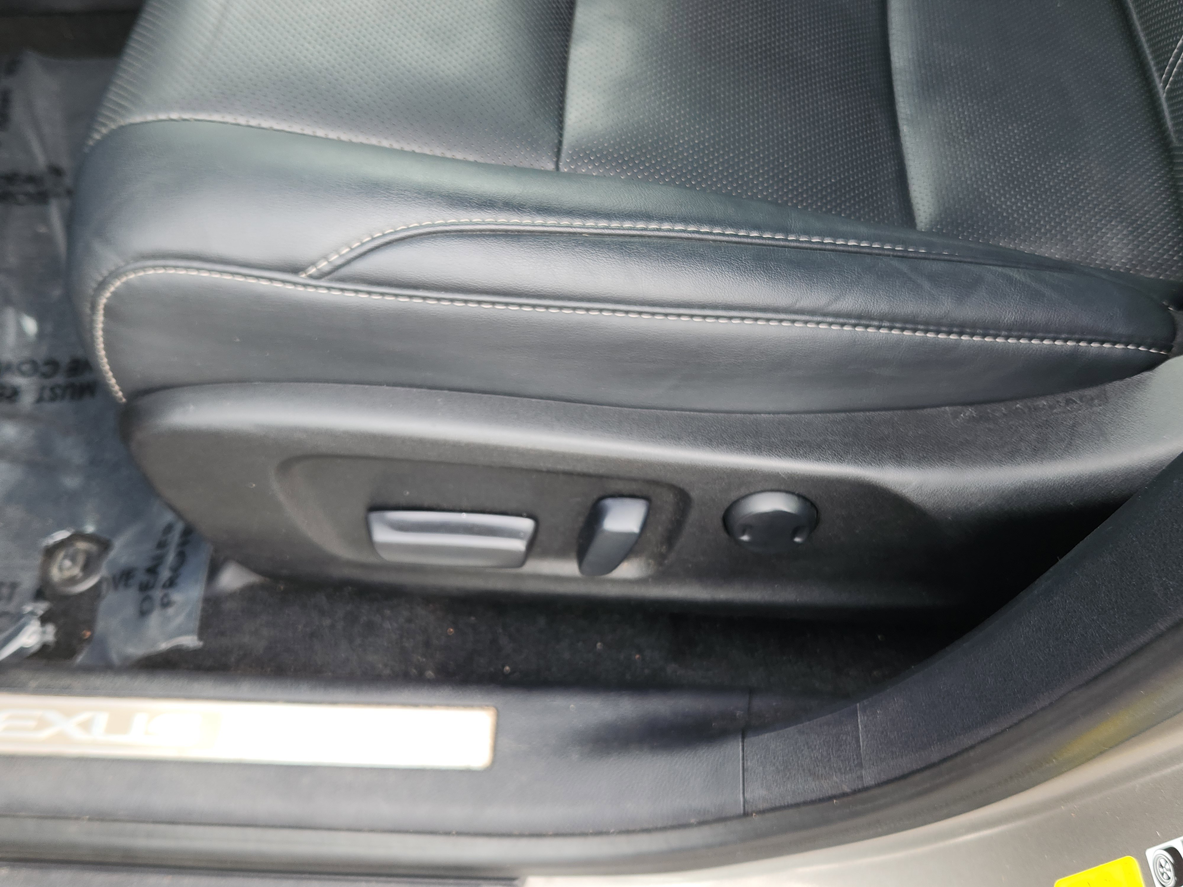 Used 2017 Lexus RX 450h AWD image 16