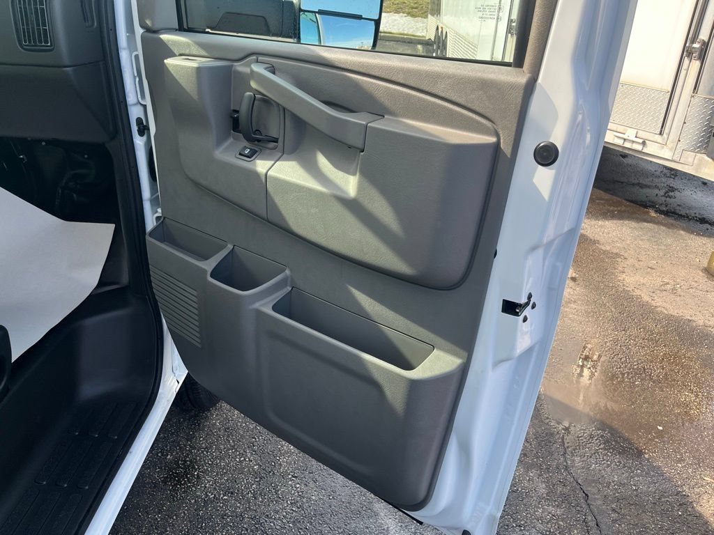 New 2026 Chevrolet Express 3500 w/ Power Convenience Package RWD image 44