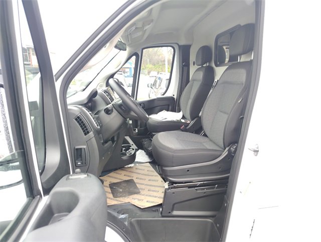 New 2026 RAM ProMaster 1500 w/ Quick Order Package 22G SLT image 2