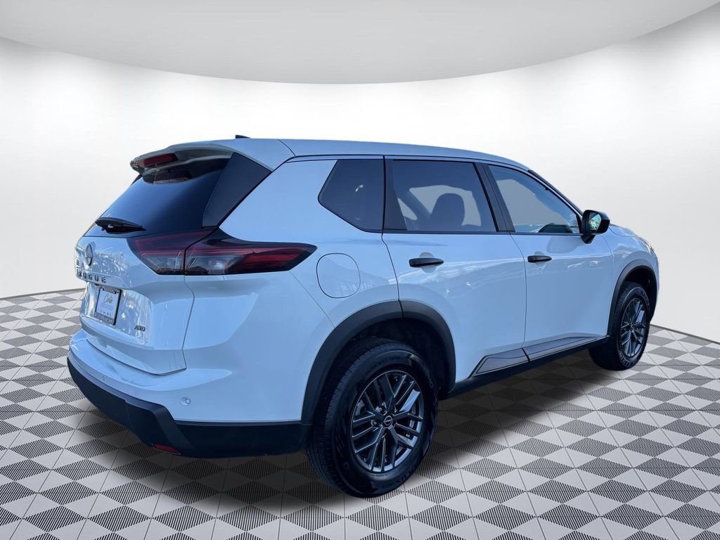 Used 2024 Nissan Rogue S image 7