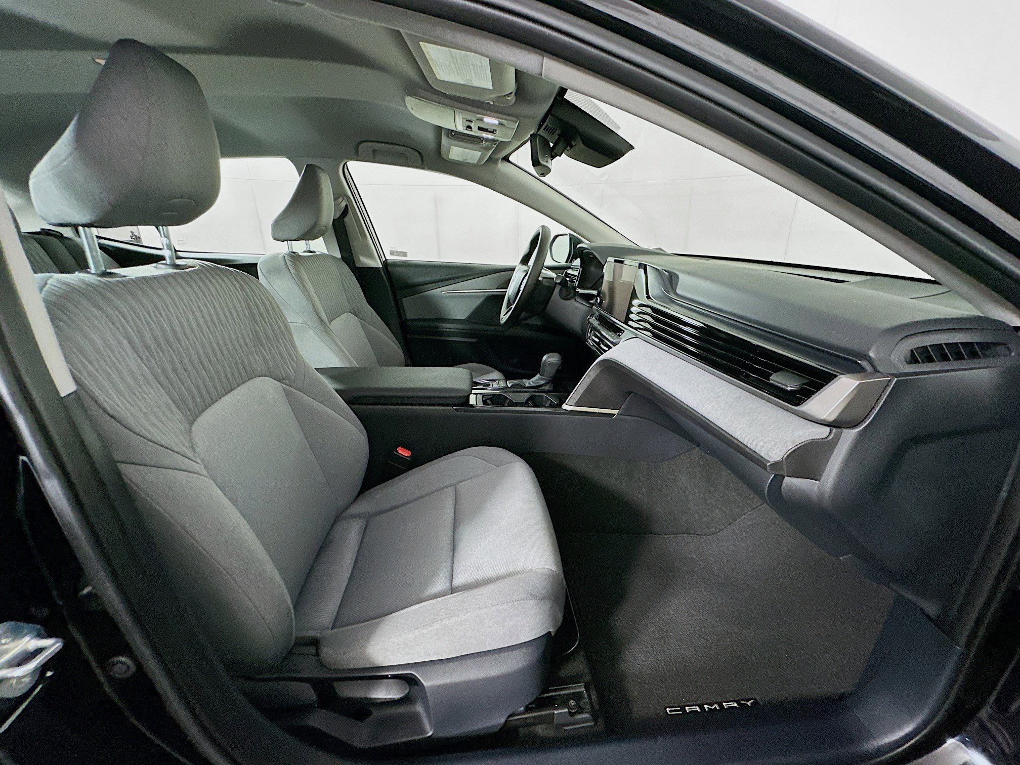 Used 2025 Toyota Camry LE image 29