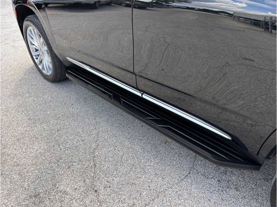 Used 2022 Cadillac Escalade Luxury RWD image 18