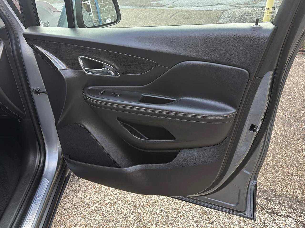 Used 2015 Buick Encore AWD image 21