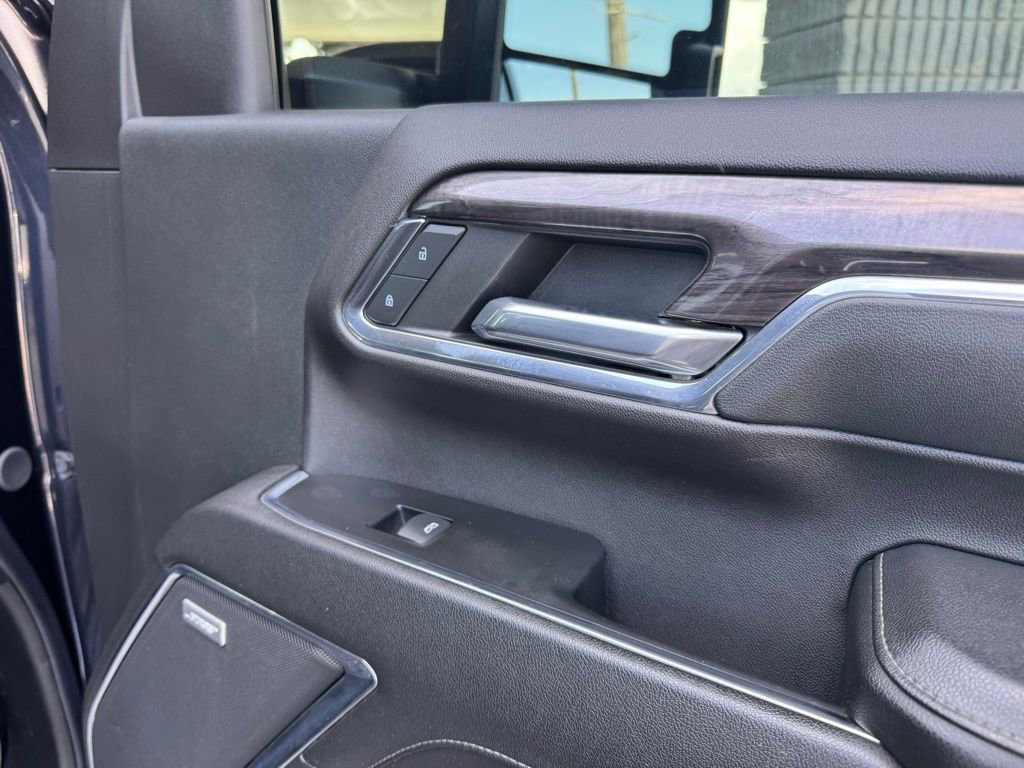 Used 2024 Chevrolet Silverado 3500 LTZ w/ LTZ Convenience Package image 15