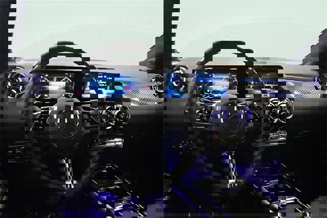 New 2025 Mercedes-Benz GLA 250 4MATIC image 17