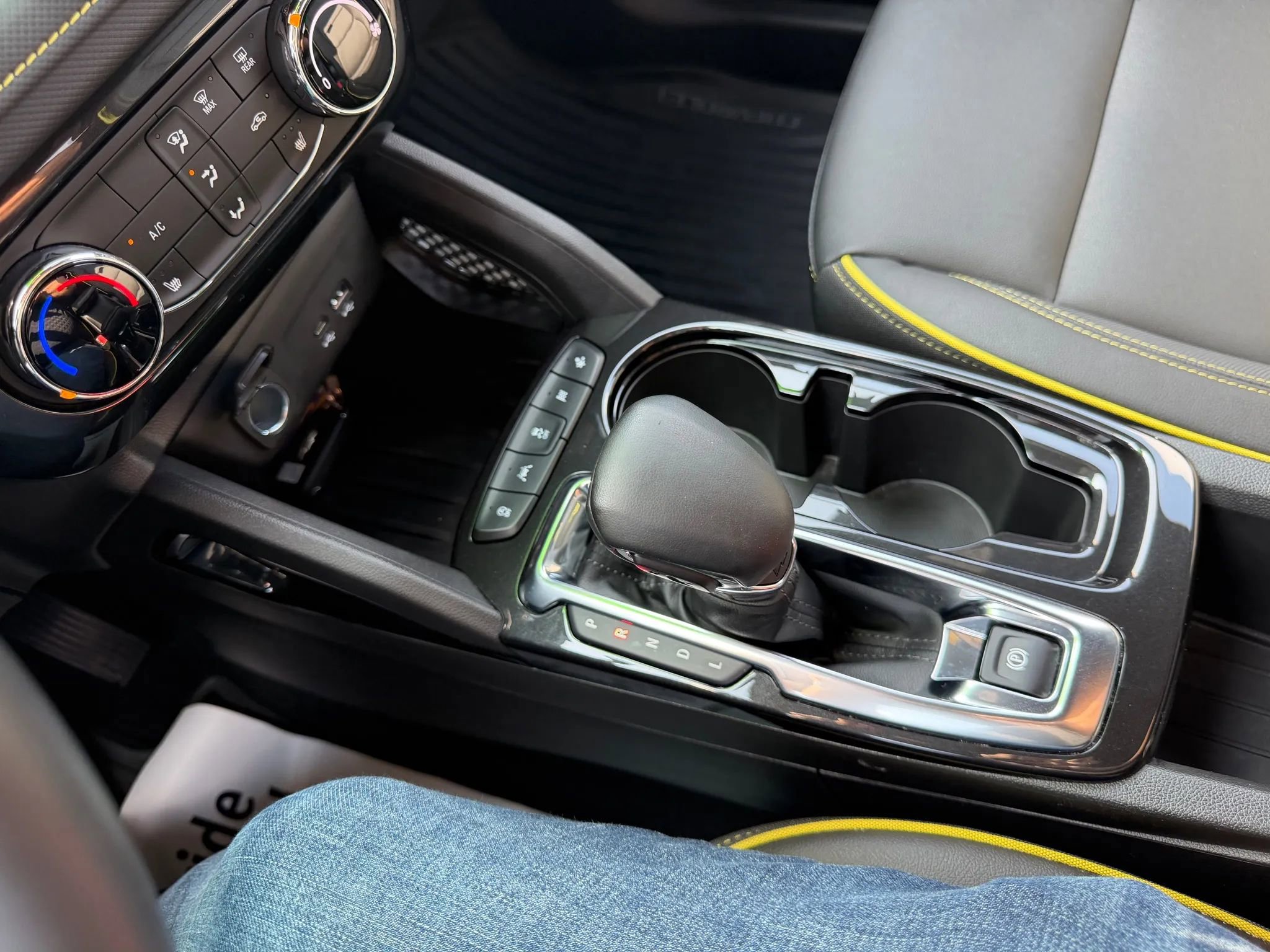 Used 2024 Chevrolet TrailBlazer ACTIV w/ Driver Confidence Package image 16