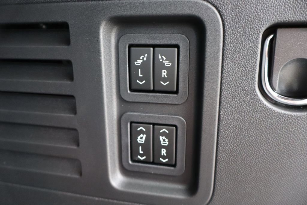 New 2026 Chevrolet Traverse RS image 40