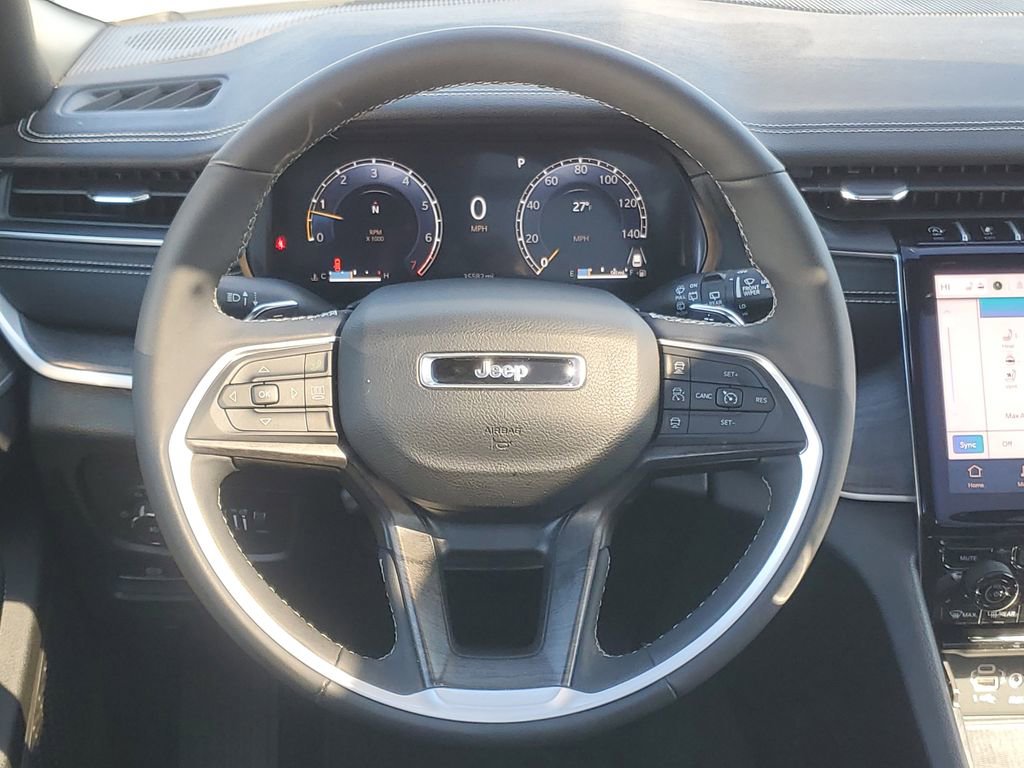 Used 2024 Jeep Grand Cherokee L Limited w/ Luxury Tech Group II image 31