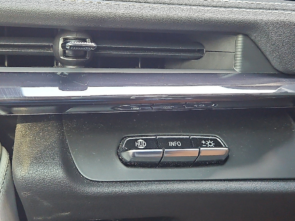 Used 2023 Chevrolet Corvette Stingray Preferred Conv w/ Z51 Performance Package RWD image 21