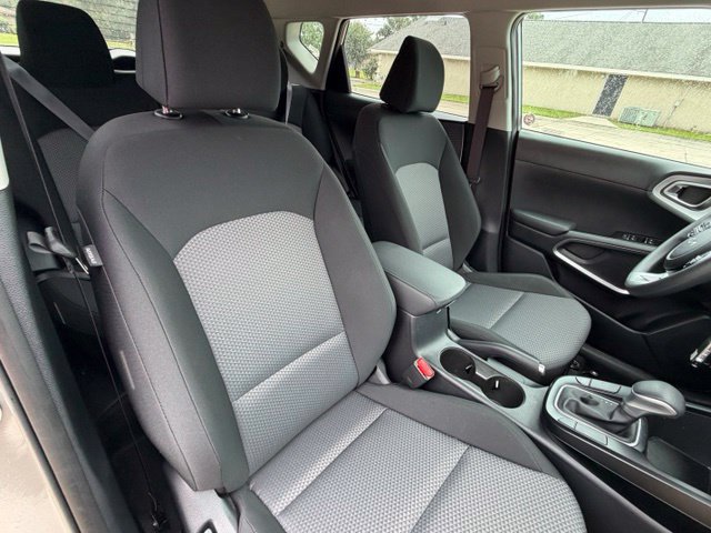 Used 2025 Kia Soul LX w/ LX Technology Package FWD image 30