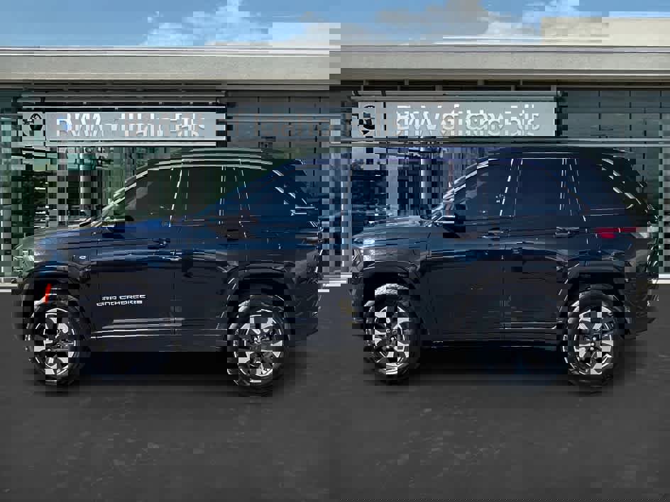 Used 2023 Jeep Grand Cherokee 4WD 4xe image 5