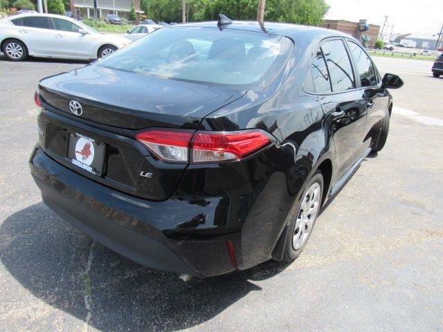 Used 2025 Toyota Corolla LE FWD image 12