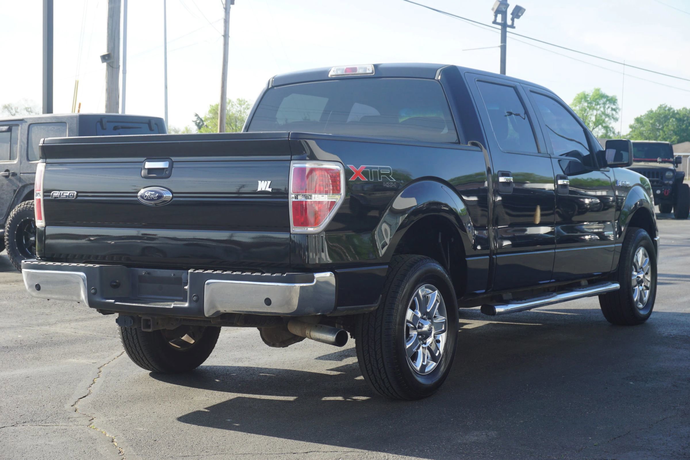 Used 2014 Ford F150 XLT w/ Equipment Group 302A Luxury image 9