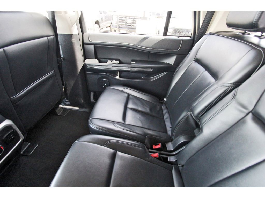 Used 2024 Ford Expedition Max XLT RWD image 12