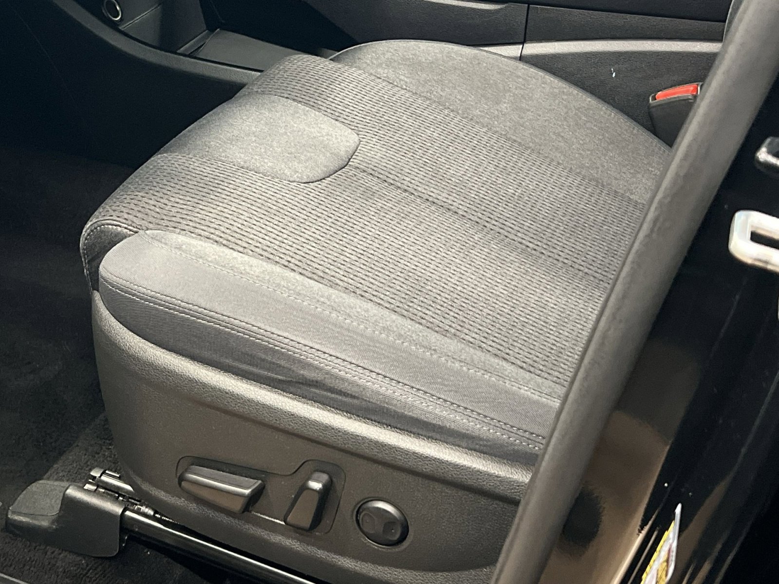 Used 2023 Hyundai Santa Fe SEL image 13