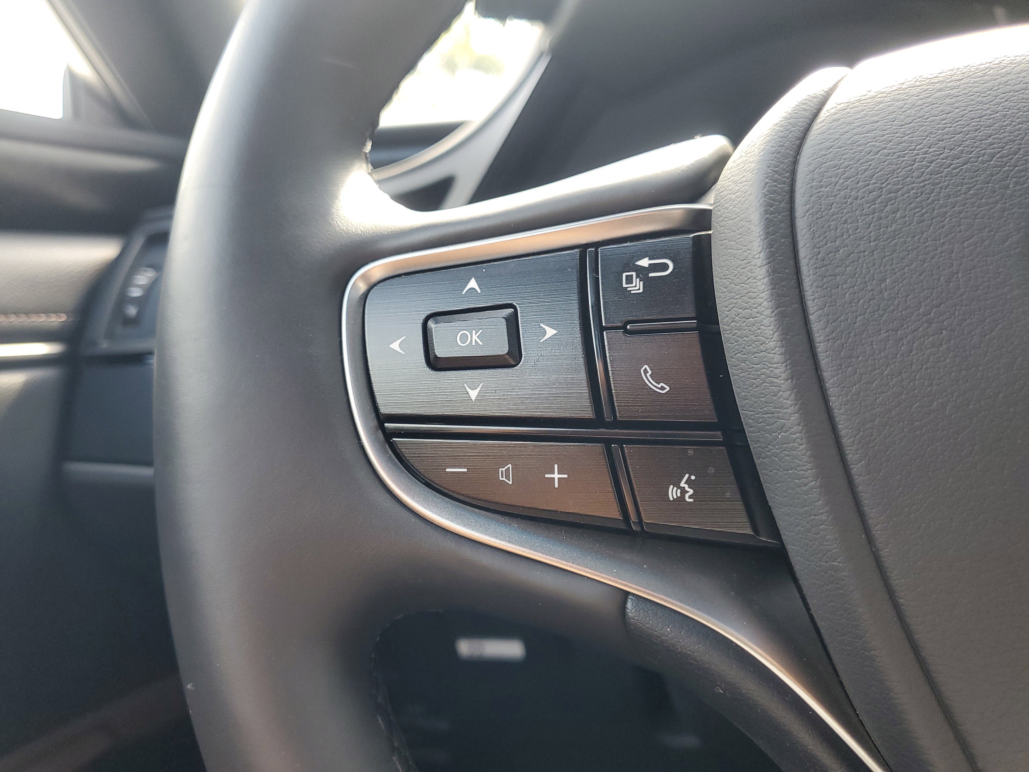 Used 2025 Lexus ES 350 w/ Premium Package image 27