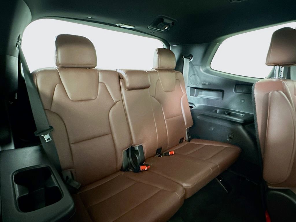 Used 2023 Kia Telluride EX w/ EX Captain's Chair Package image 14
