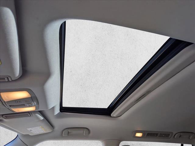 Used 2017 INFINITI QX80 4WD w/ Driver Assistance Package image 17