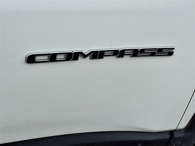 Used 2024 Jeep Compass Limited image 29