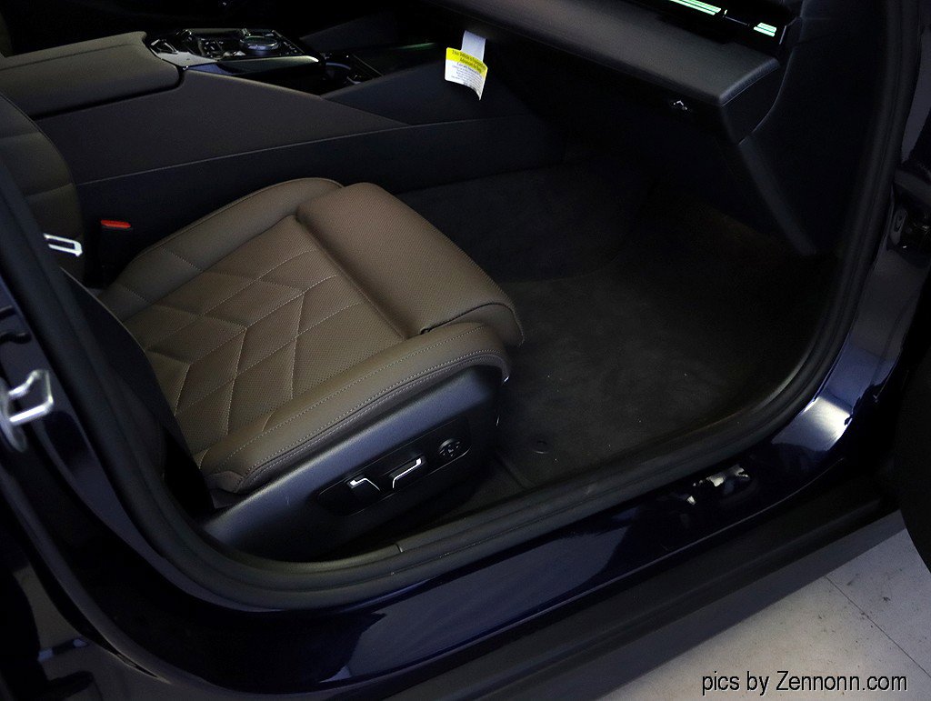 Used 2026 BMW 530i xDrive w/ Premium Package image 38