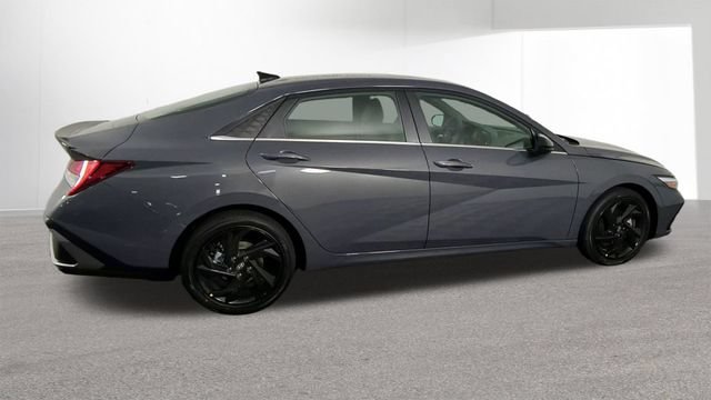 New 2026 Hyundai Elantra SEL Sport Premium FWD image 9