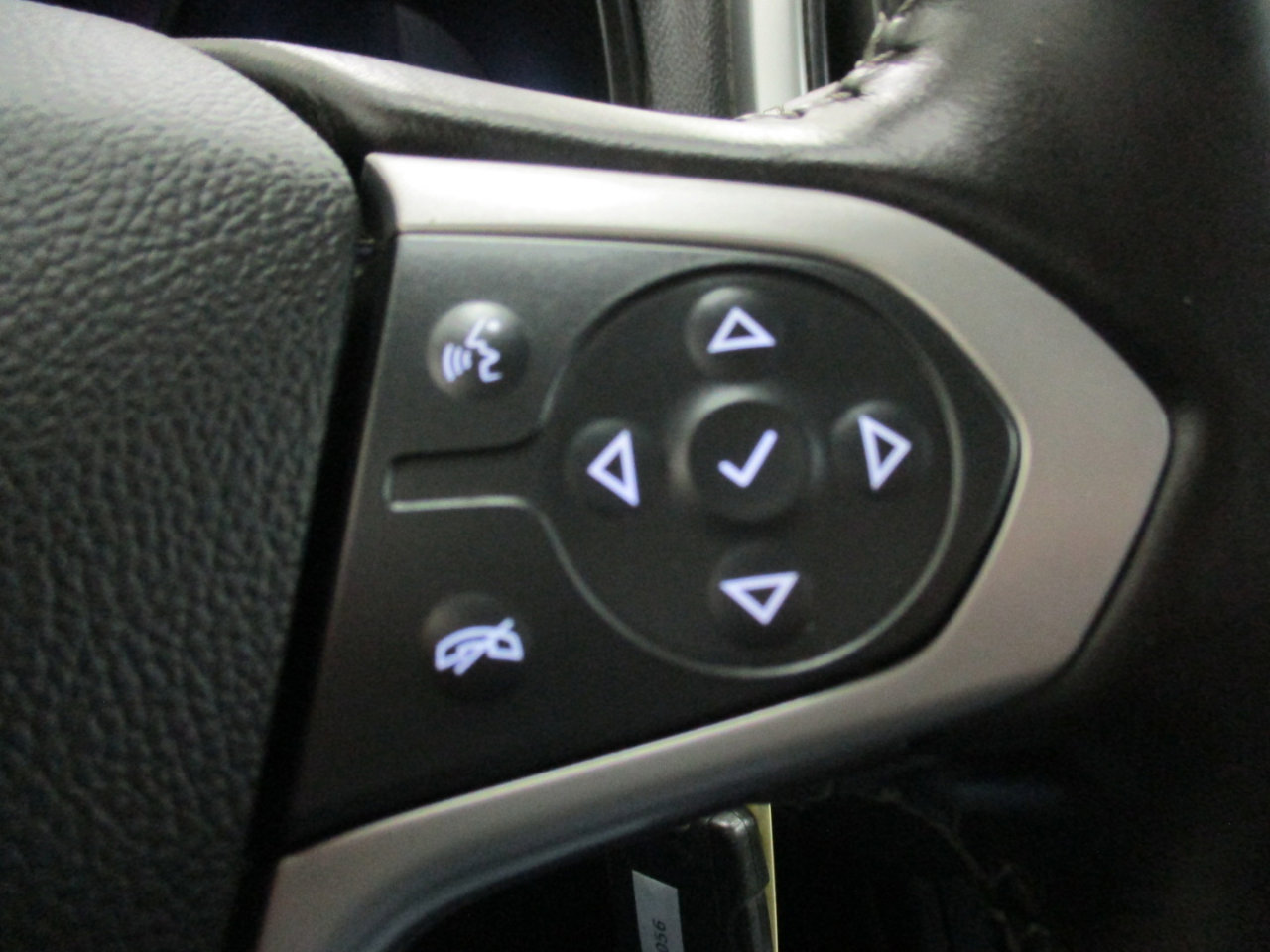 Used 2022 Chevrolet Colorado LT w/ Fleet Safety Package image 24