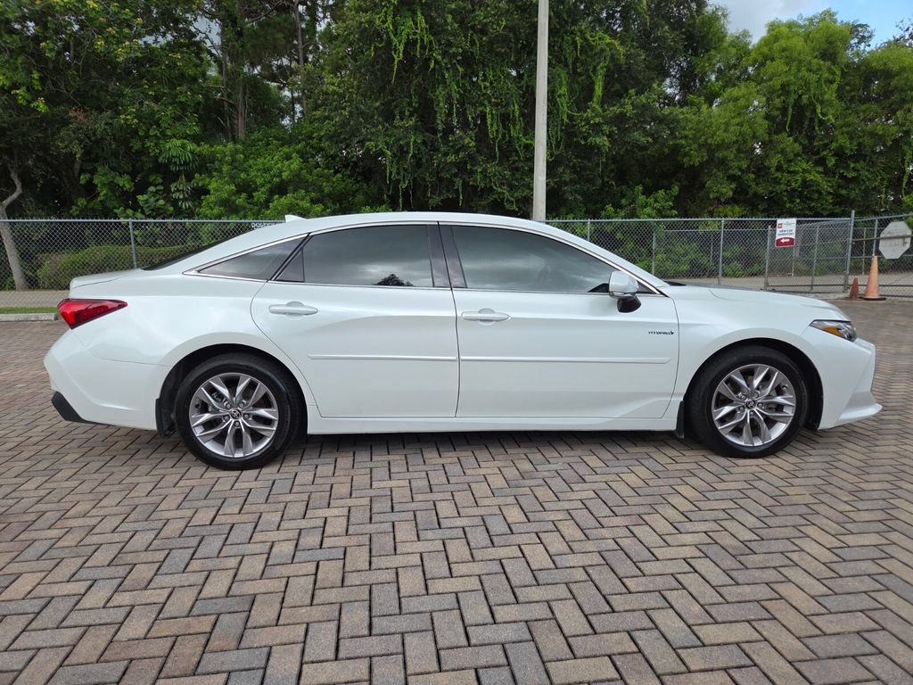 Certified 2021 Toyota Avalon XLE FWD image 12