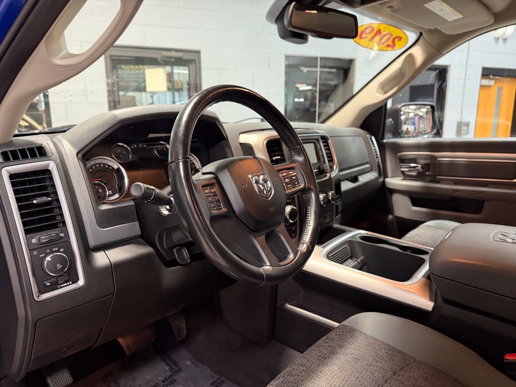Used 2019 RAM 1500 Warlock AWD/4WD image 12