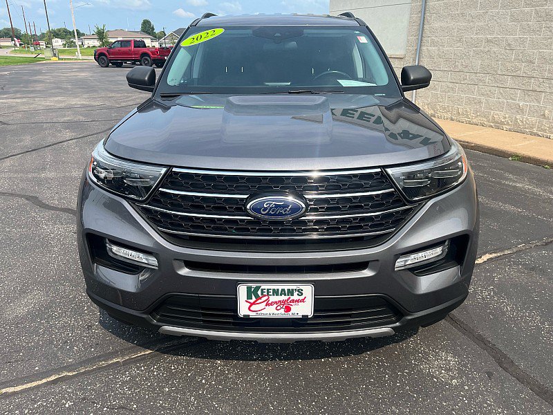 Used 2022 Ford Explorer XLT AWD/4WD image 3