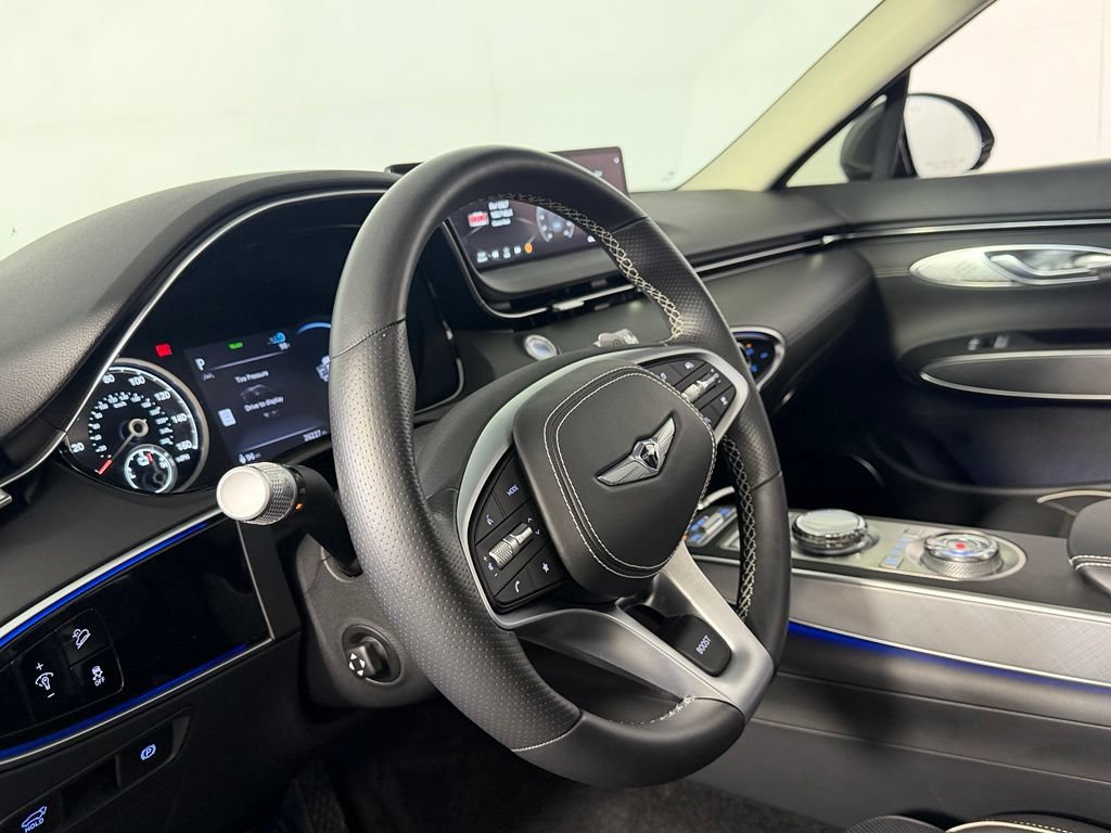 Used 2025 Genesis Electrified GV70 AWD/4WD image 23