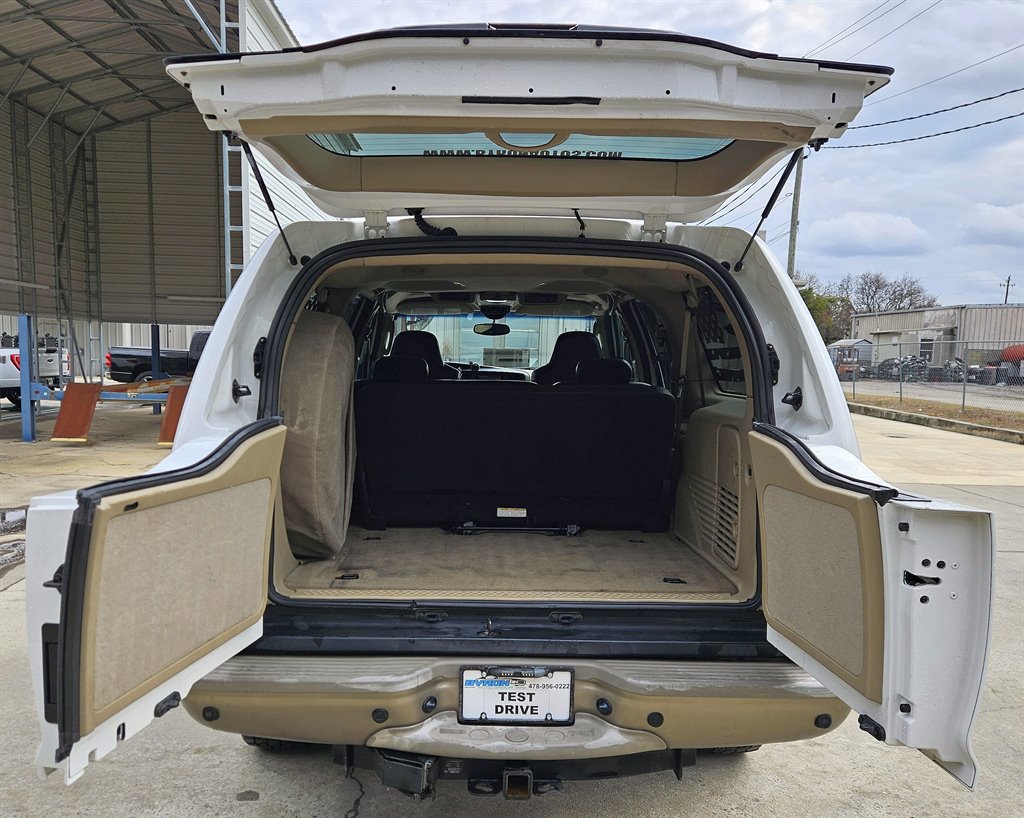 Used 2005 Ford Excursion Eddie Bauer image 12