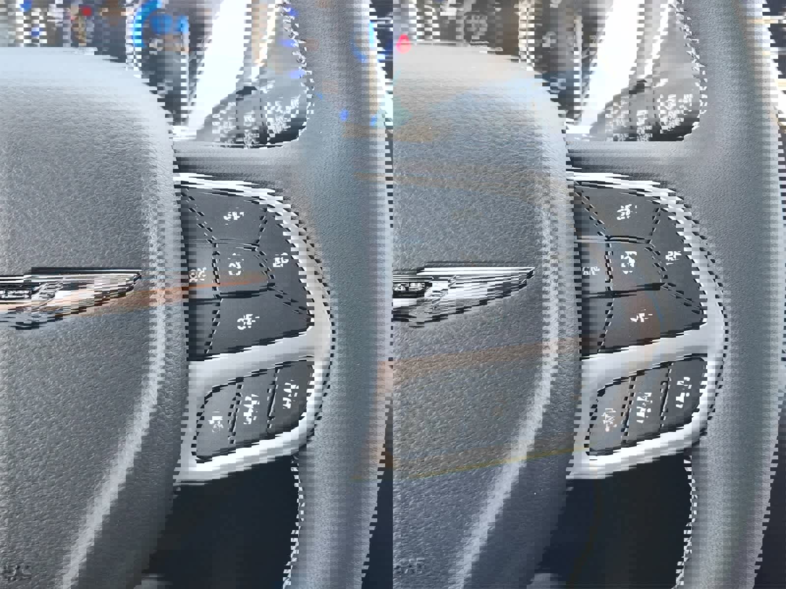 New 2025 Chrysler Pacifica Select w/ Fav Edition Package image 24