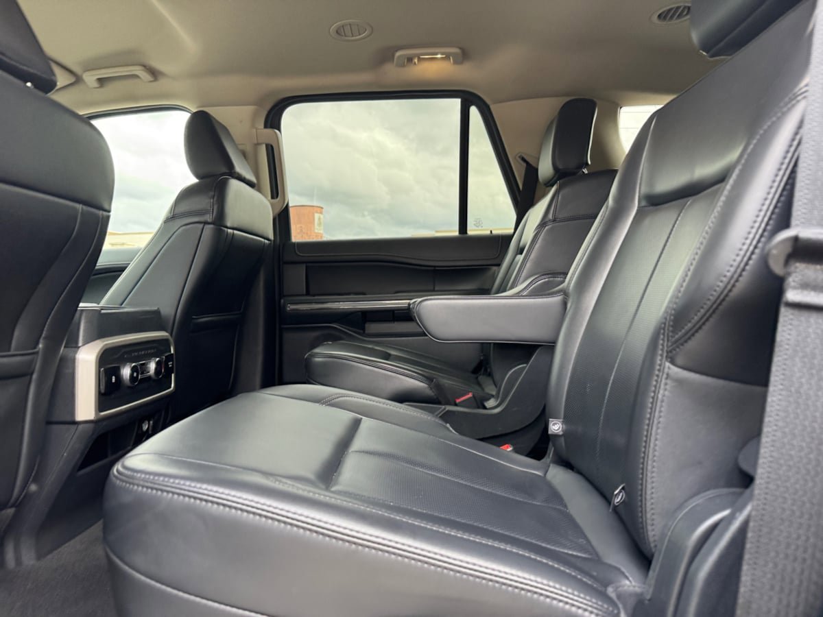 Used 2024 Ford Expedition XLT RWD image 17