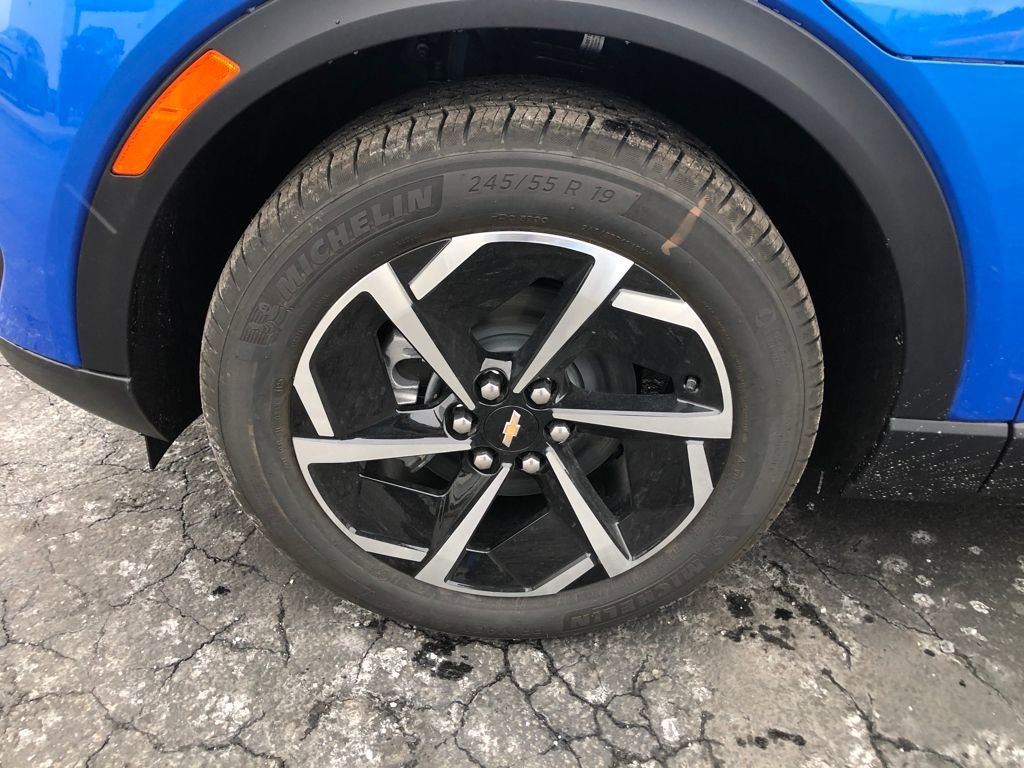 New 2026 Chevrolet Equinox EV LT image 22